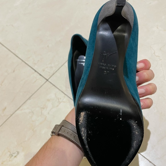 Giuseppe Zanotti blue suede heels - Picture 4 of 4